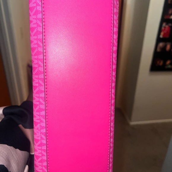 Michael Kors Vibrant Pink Shoulder Bag - Picture 6 of 6
